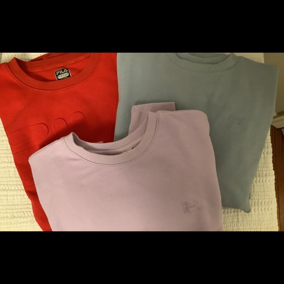 COPY - Women’s Fila Sweatshirt - Picture 1 of 4